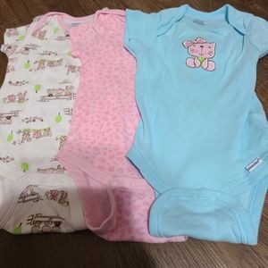 Set of 3 Gerber onesies